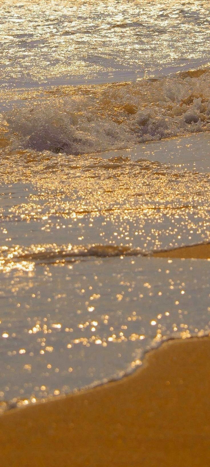 luxury gold wallpaper iphone