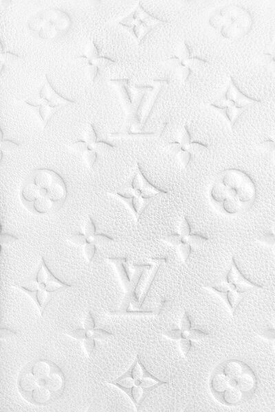 white aesthetic wallpaper iphone 0033